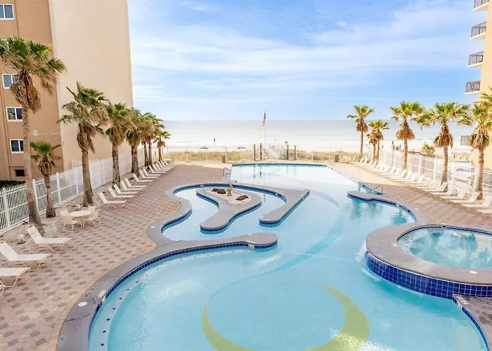 Apartment 2 Bedroom High Rise Corner At Crystal Tower With 2 Balconies, 2 Outdoor Pools, Lazy River, Heated Indoor Pool, Direct Access *