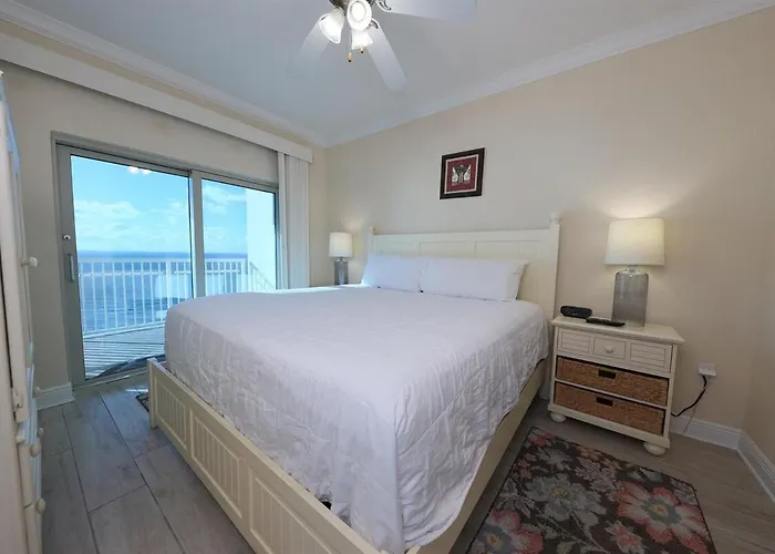 2 Bedroom High Rise Corner At Crystal Tower With 2 Balconies, 2 Outdoor Pools, Lazy River, Heated Indoor Pool, Direct Access * Gulf Shores