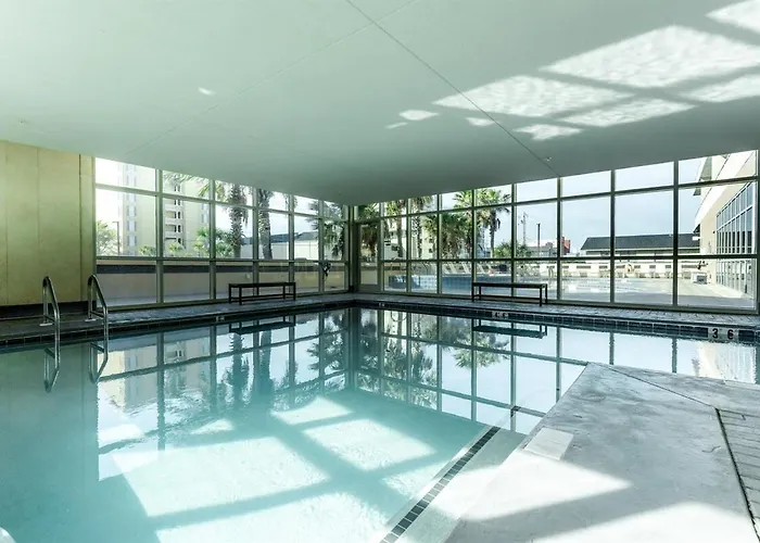 2 Bedroom High Rise Corner At Crystal Tower With 2 Balconies, 2 Outdoor Pools, Lazy River, Heated Indoor Pool, Direct Access *