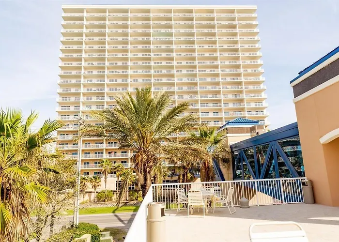 2 Bedroom High Rise Corner At Crystal Tower With 2 Balconies, 2 Outdoor Pools, Lazy River, Heated Indoor Pool, Direct Access Gulf Shores
