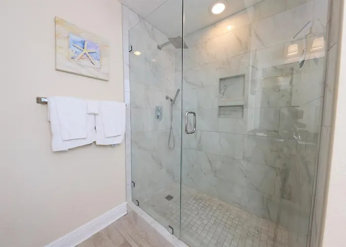 2 Bedroom High Rise Corner At Crystal Tower With 2 Balconies, 2 Outdoor Pools, Lazy River, Heated Indoor Pool, Direct Access