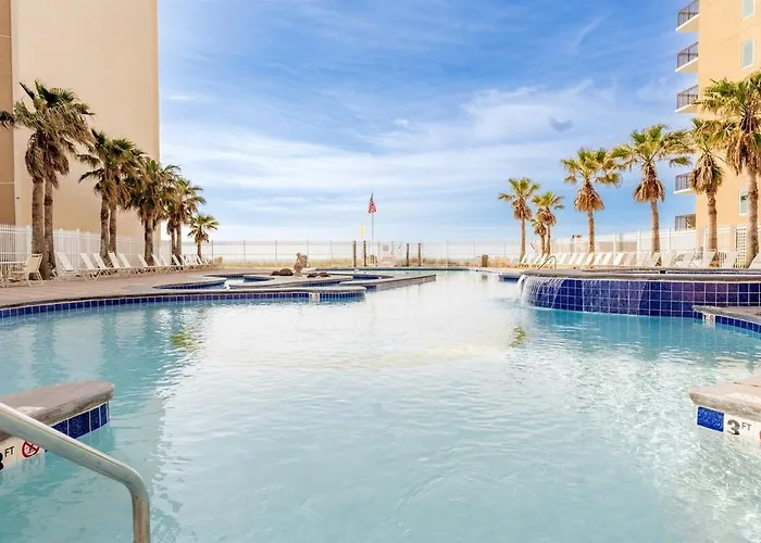2 Bedroom High Rise Corner At Crystal Tower With 2 Balconies, 2 Outdoor Pools, Lazy River, Heated Indoor Pool, Direct Access Apartment